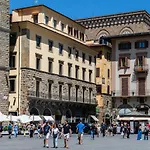 Apartments Florence - Palazzo Signoria Luxury Apartments 5 - Nettuno